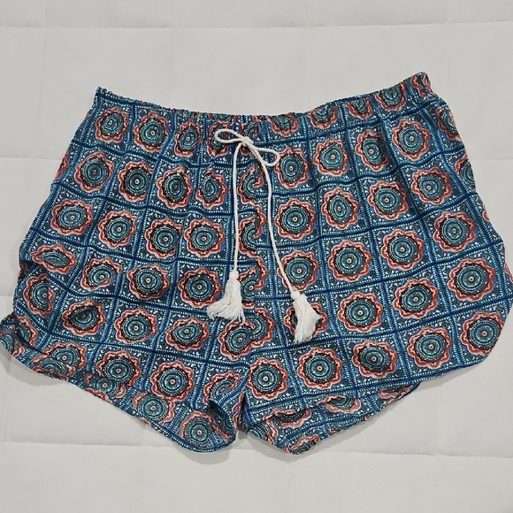 orange creek Pants - Orange Creek Blue and Red Patterned Athletic Shorts